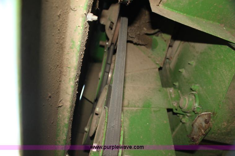 image for item H7320 1987 John Deere 7720 Titan II RWA combine