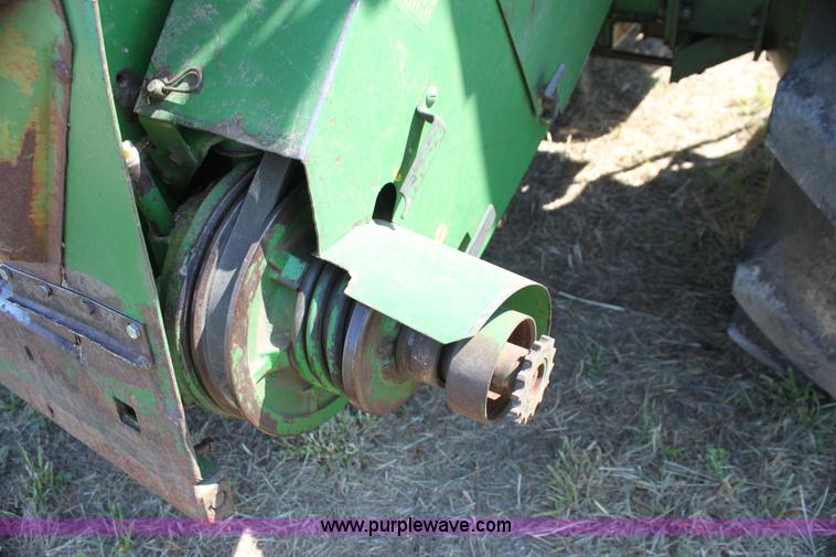 image for item H7320 1987 John Deere 7720 Titan II RWA combine