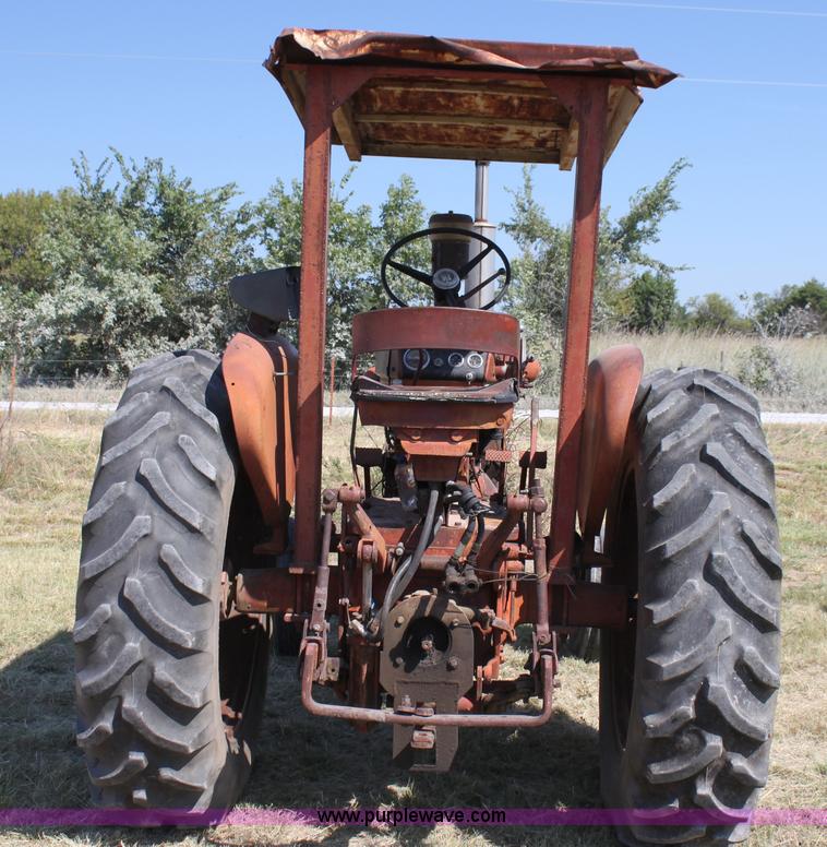 image for item H7329 Farmall 560 tractor