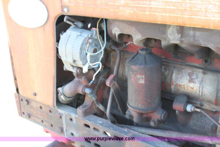 image for item H7329 Farmall 560 tractor