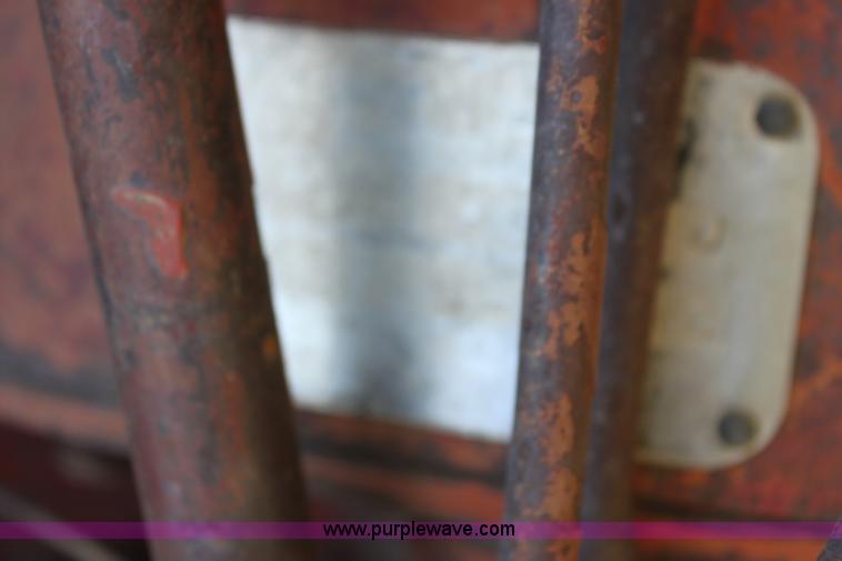 image for item H7329 Farmall 560 tractor