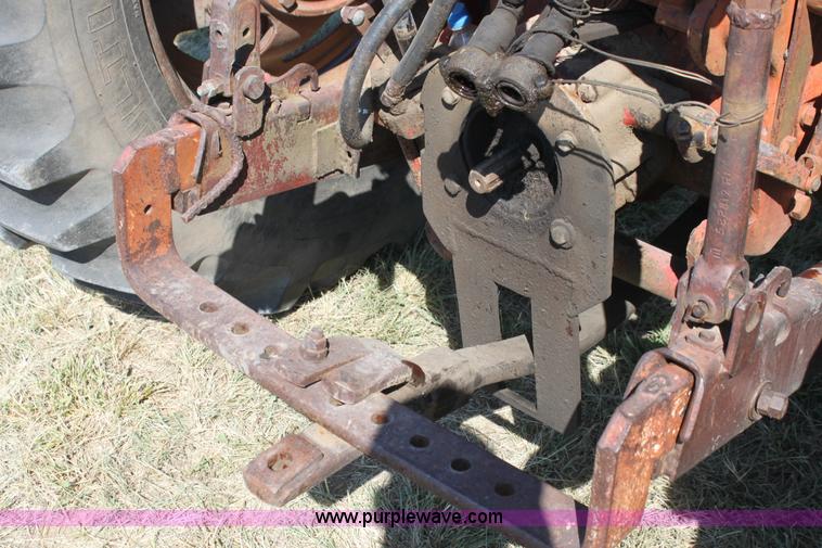 image for item H7329 Farmall 560 tractor