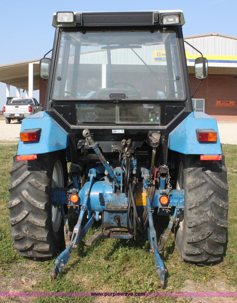 image for item H7346 1990 Ford 4630 tractor