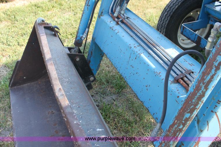 image for item H7346 1990 Ford 4630 tractor