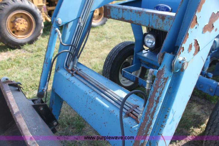 image for item H7346 1990 Ford 4630 tractor