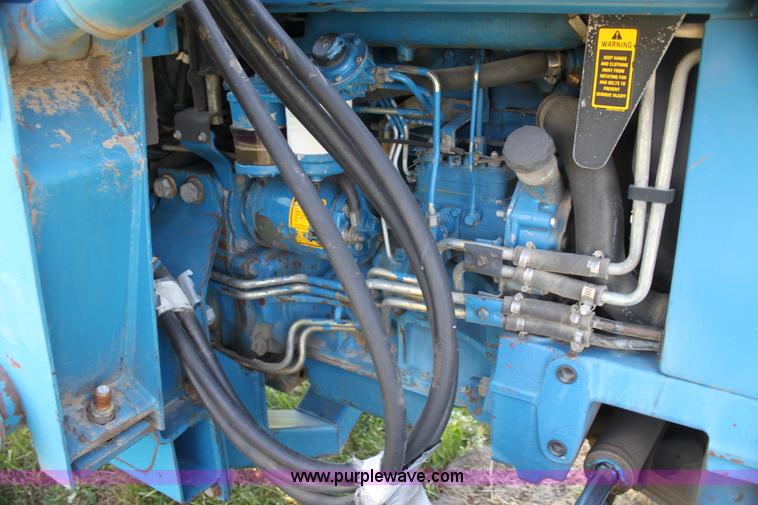 image for item H7346 1990 Ford 4630 tractor