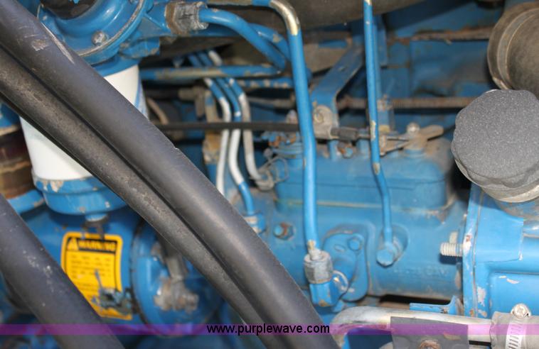 image for item H7346 1990 Ford 4630 tractor