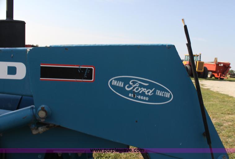 image for item H7346 1990 Ford 4630 tractor