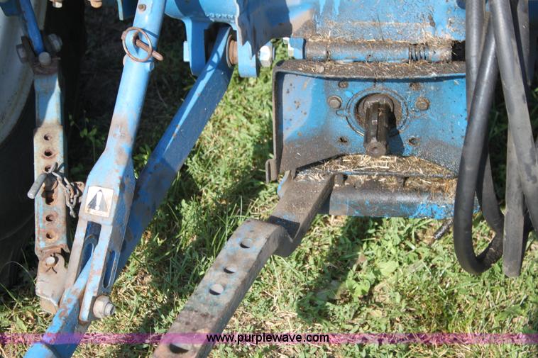 image for item H7346 1990 Ford 4630 tractor