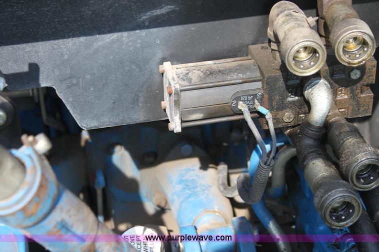 image for item H7346 1990 Ford 4630 tractor