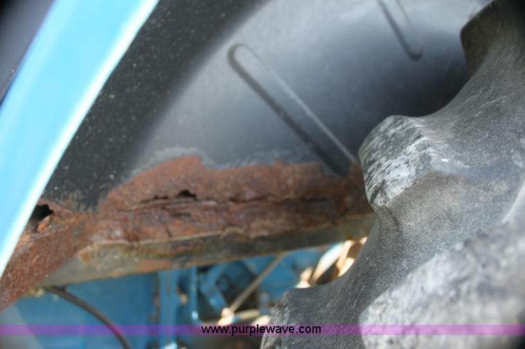 image for item H7346 1990 Ford 4630 tractor