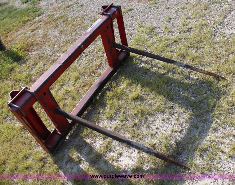 image for item H7347 Westendorf bale spear attachment