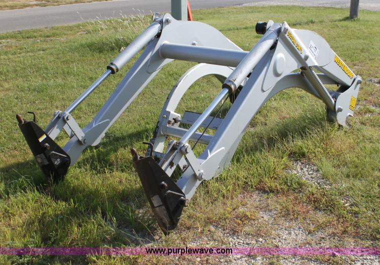 image for item H7348 Westendorf 360 traction action loader