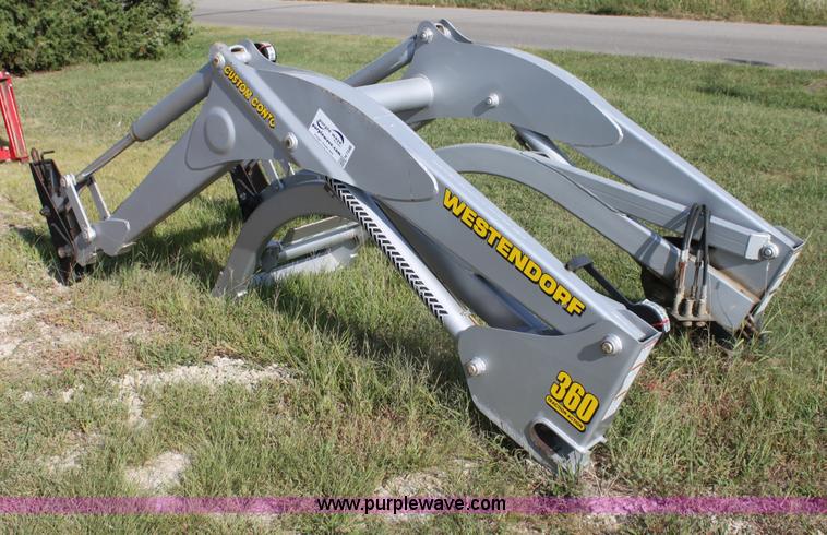 image for item H7348 Westendorf 360 traction action loader