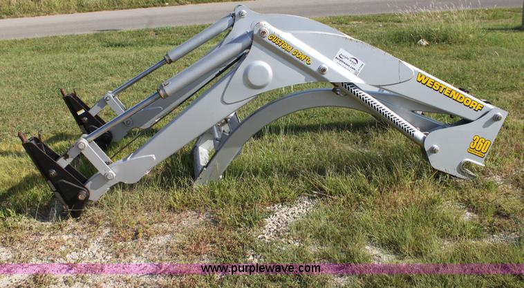 image for item H7348 Westendorf 360 traction action loader