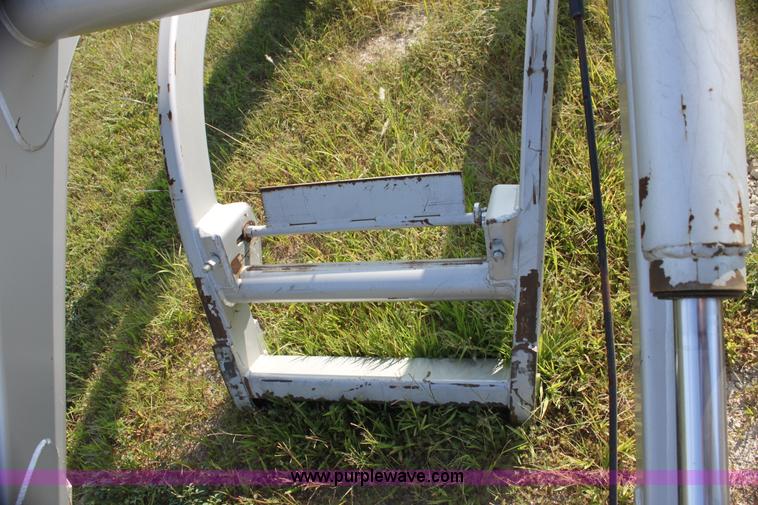 image for item H7348 Westendorf 360 traction action loader