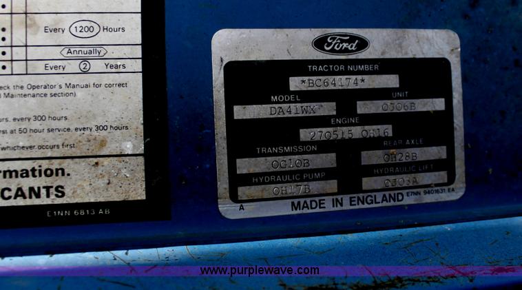 image for item H7348 Westendorf 360 traction action loader