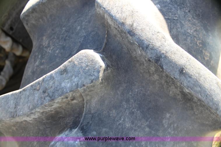 image for item H7352 1994 John Deere 5300 tractor