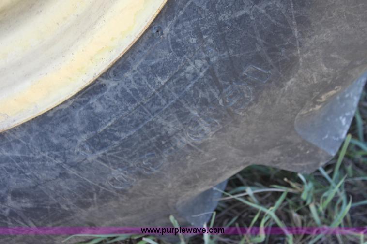 image for item H7352 1994 John Deere 5300 tractor