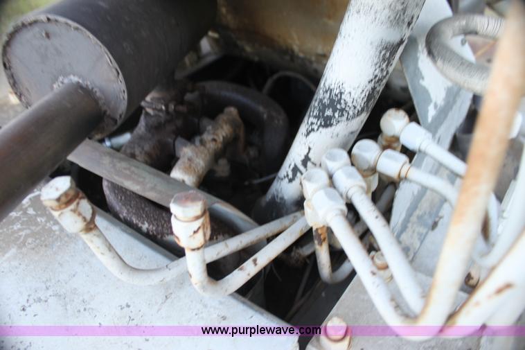 image for item H7353 Bobcat 610 skid steer