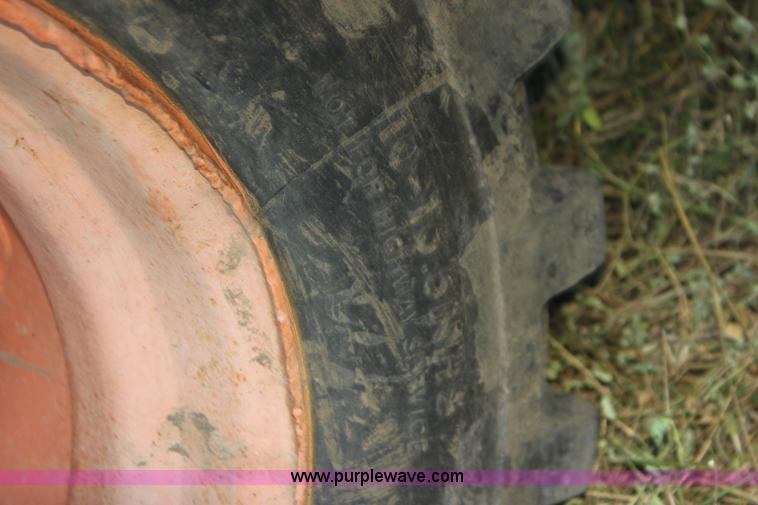 image for item H7353 Bobcat 610 skid steer