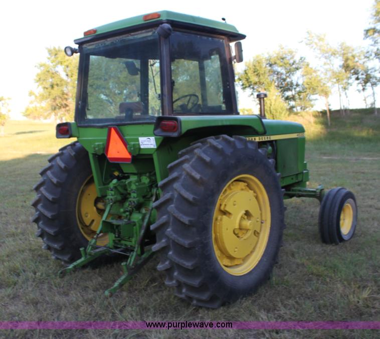 image for item H7354 1975 John Deere 4030 tractor