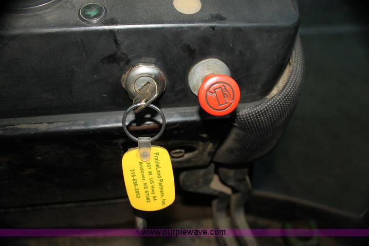 image for item H7354 1975 John Deere 4030 tractor