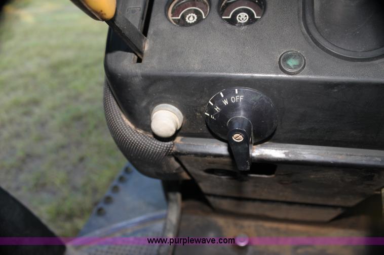 image for item H7354 1975 John Deere 4030 tractor