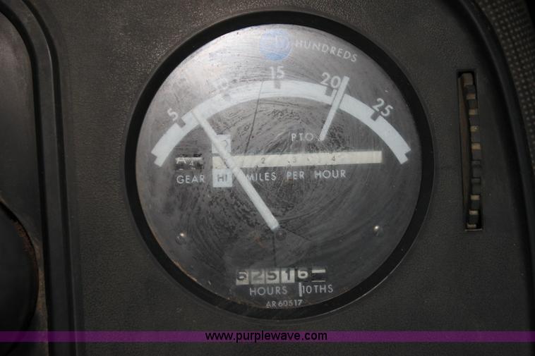 image for item H7354 1975 John Deere 4030 tractor