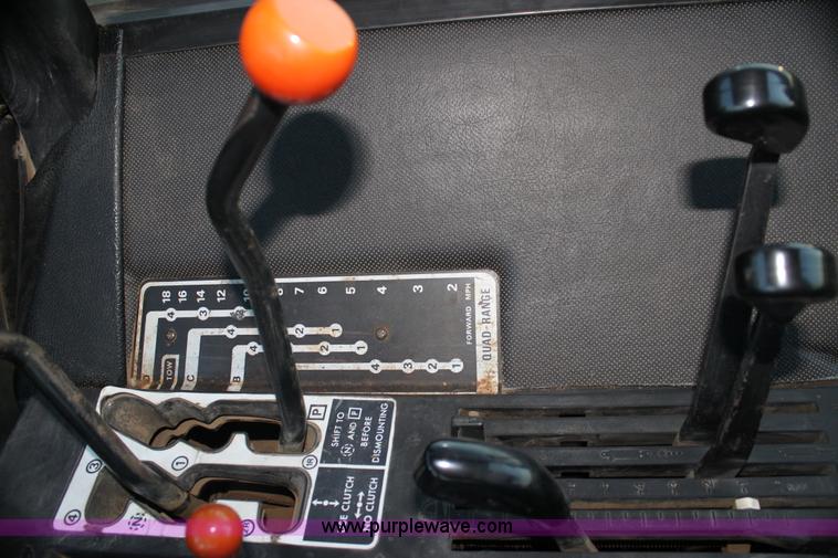 image for item H7354 1975 John Deere 4030 tractor