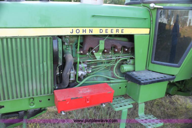 image for item H7354 1975 John Deere 4030 tractor