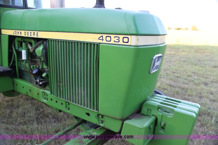 image for item H7354 1975 John Deere 4030 tractor