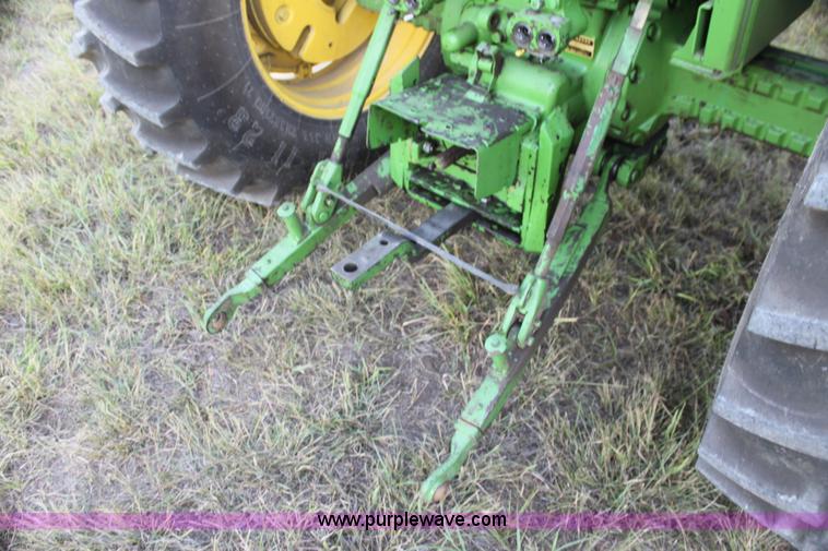image for item H7354 1975 John Deere 4030 tractor