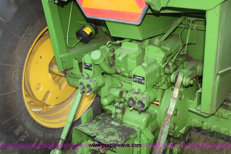 image for item H7354 1975 John Deere 4030 tractor