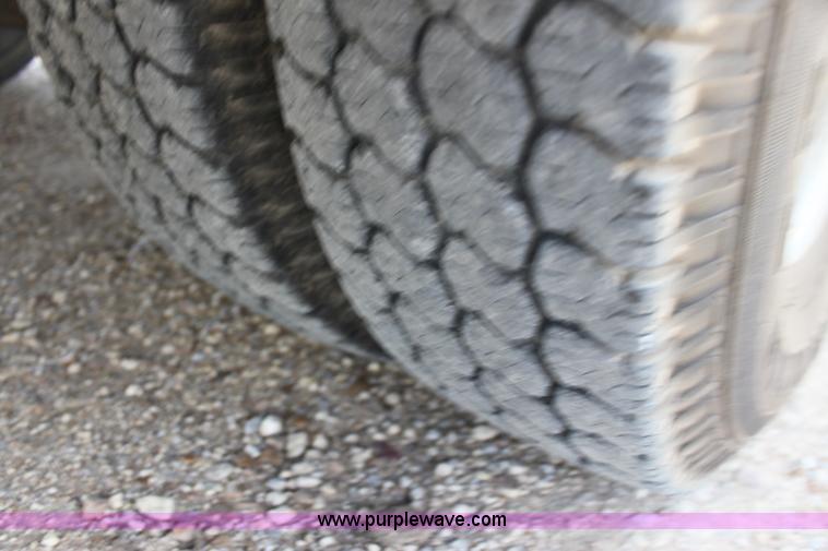 image for item H7373 1998 Chevrolet 3500 utility truck