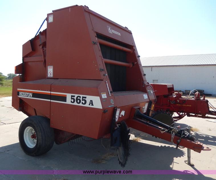 image for item H9749 Hesston 565A round baler