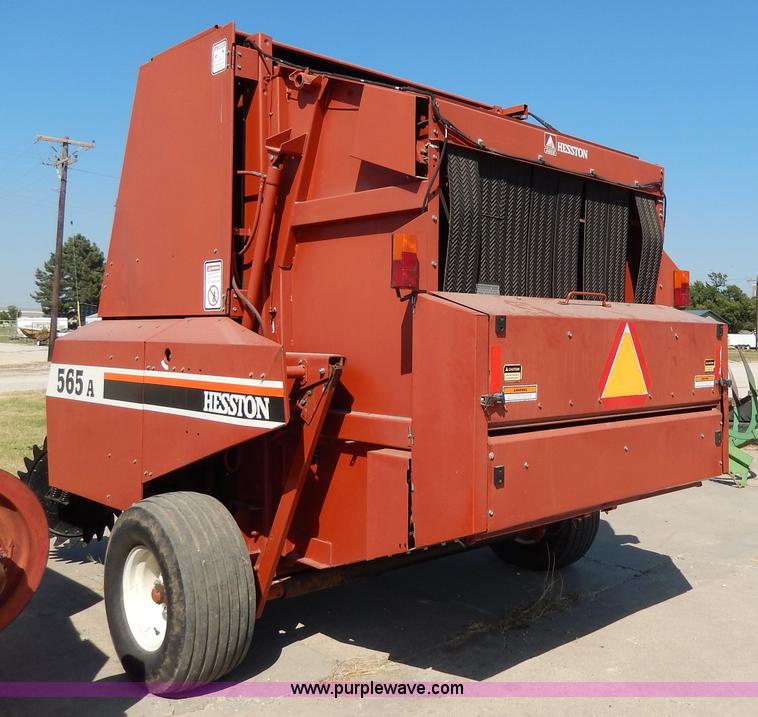 image for item H9749 Hesston 565A round baler