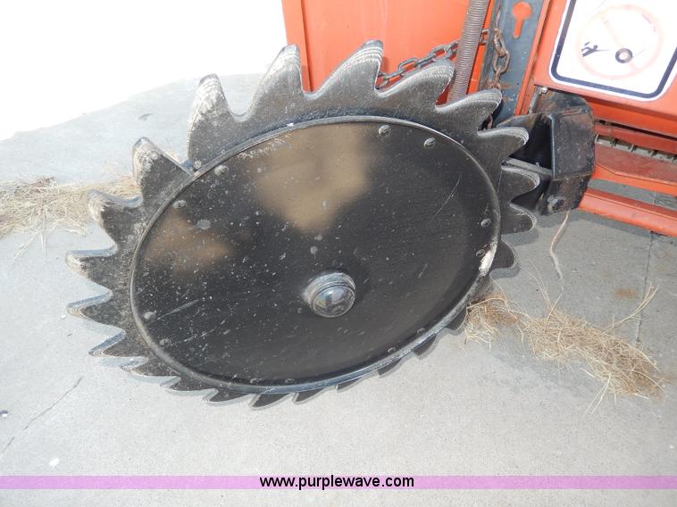 image for item H9749 Hesston 565A round baler