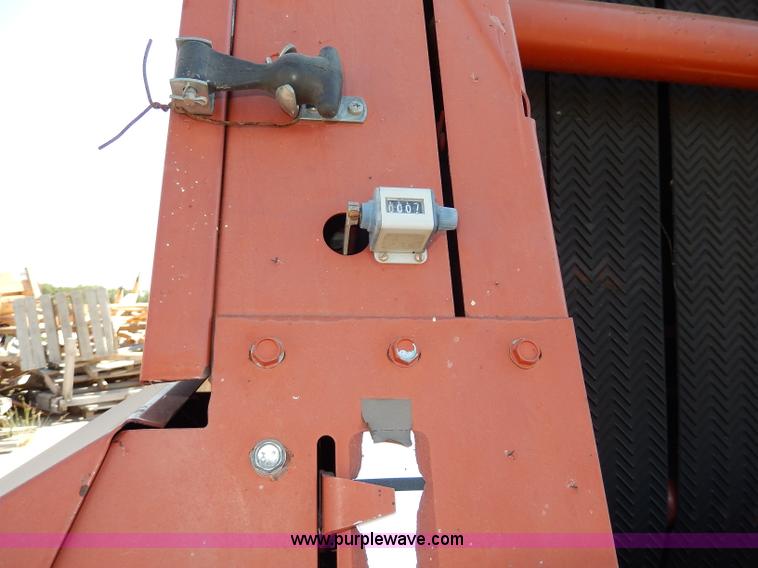 image for item H9749 Hesston 565A round baler