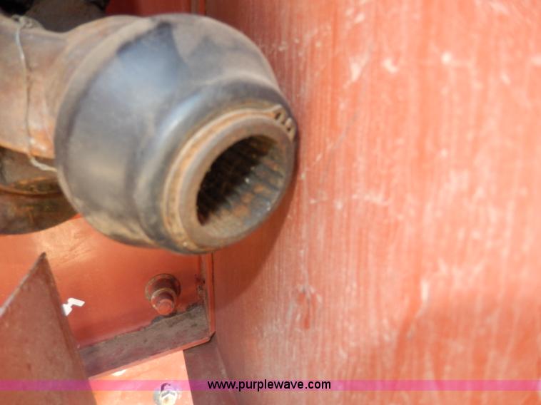 image for item H9749 Hesston 565A round baler