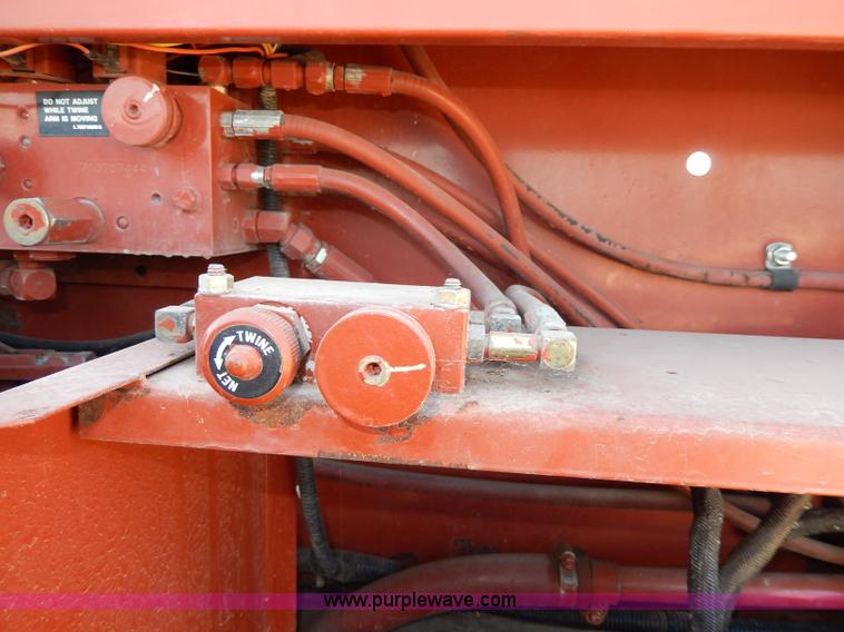 image for item H9749 Hesston 565A round baler