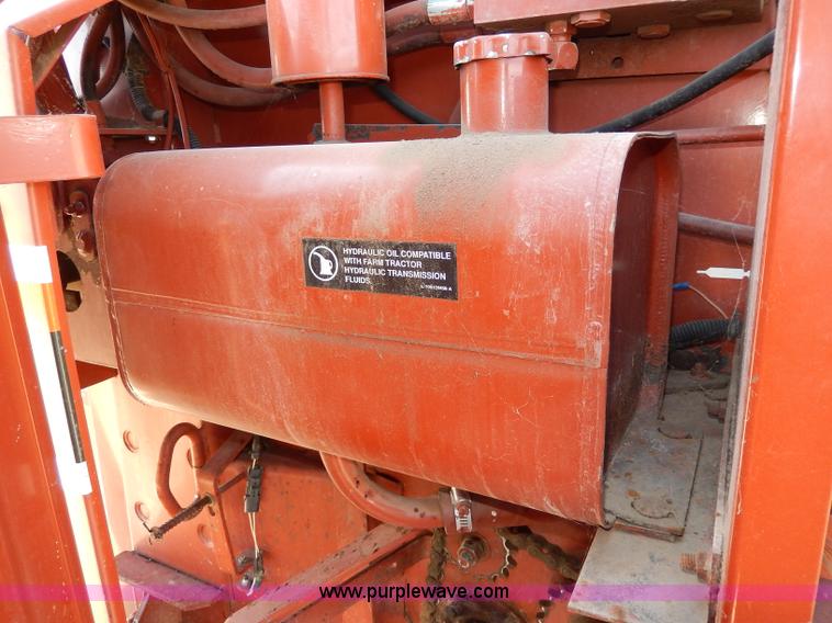 image for item H9749 Hesston 565A round baler