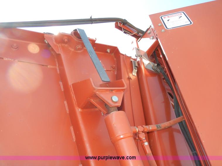 image for item H9749 Hesston 565A round baler