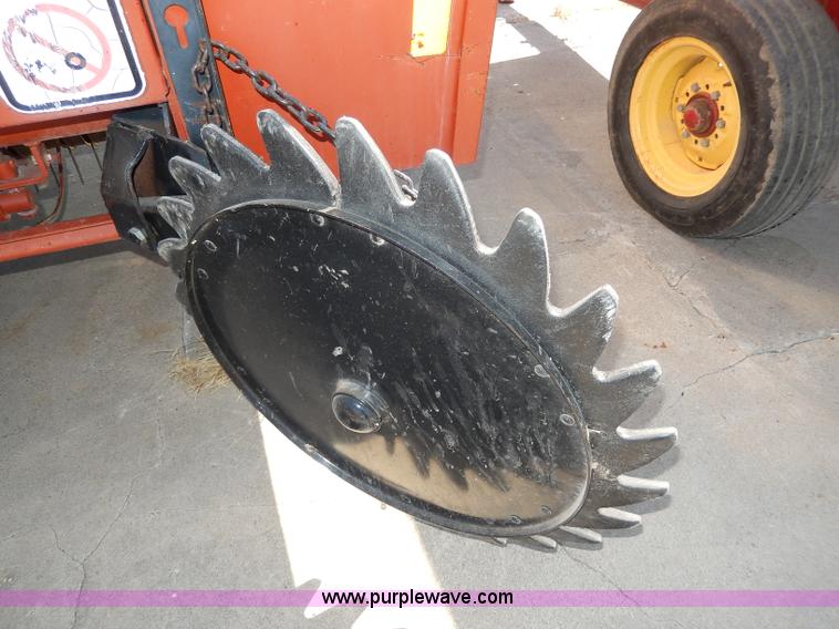 image for item H9749 Hesston 565A round baler