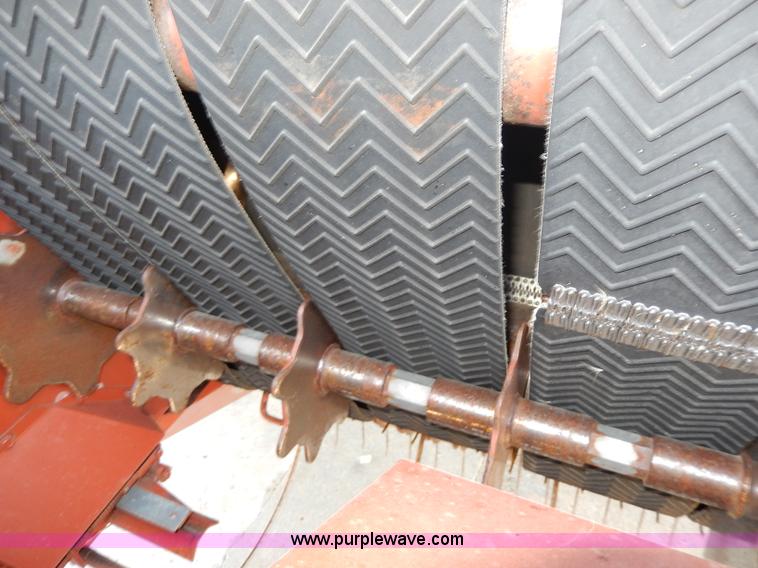 image for item H9749 Hesston 565A round baler