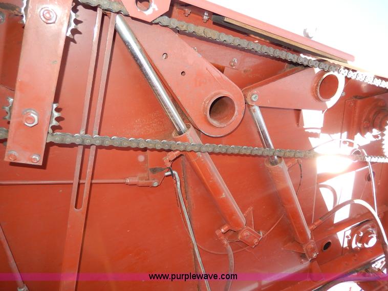 image for item H9749 Hesston 565A round baler