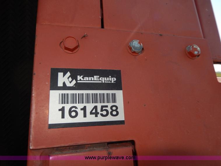 image for item H9749 Hesston 565A round baler