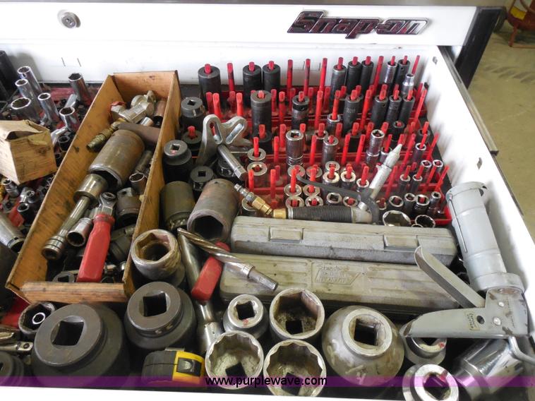 image for item I1437 Snap On Limited Edition toolbox and tools