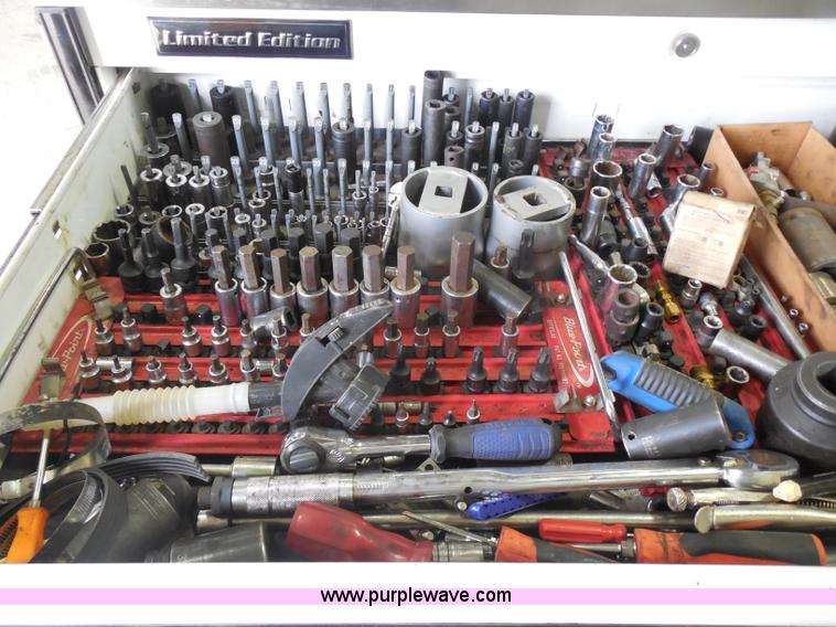 image for item I1437 Snap On Limited Edition toolbox and tools