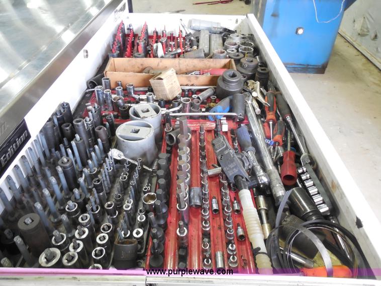 image for item I1437 Snap On Limited Edition toolbox and tools